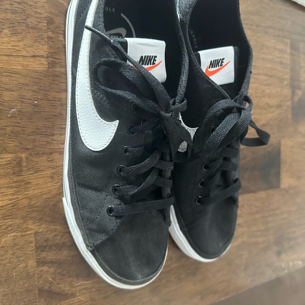Nike Court Legacy Men's Black and White Sneakers - Picture 2 of 3